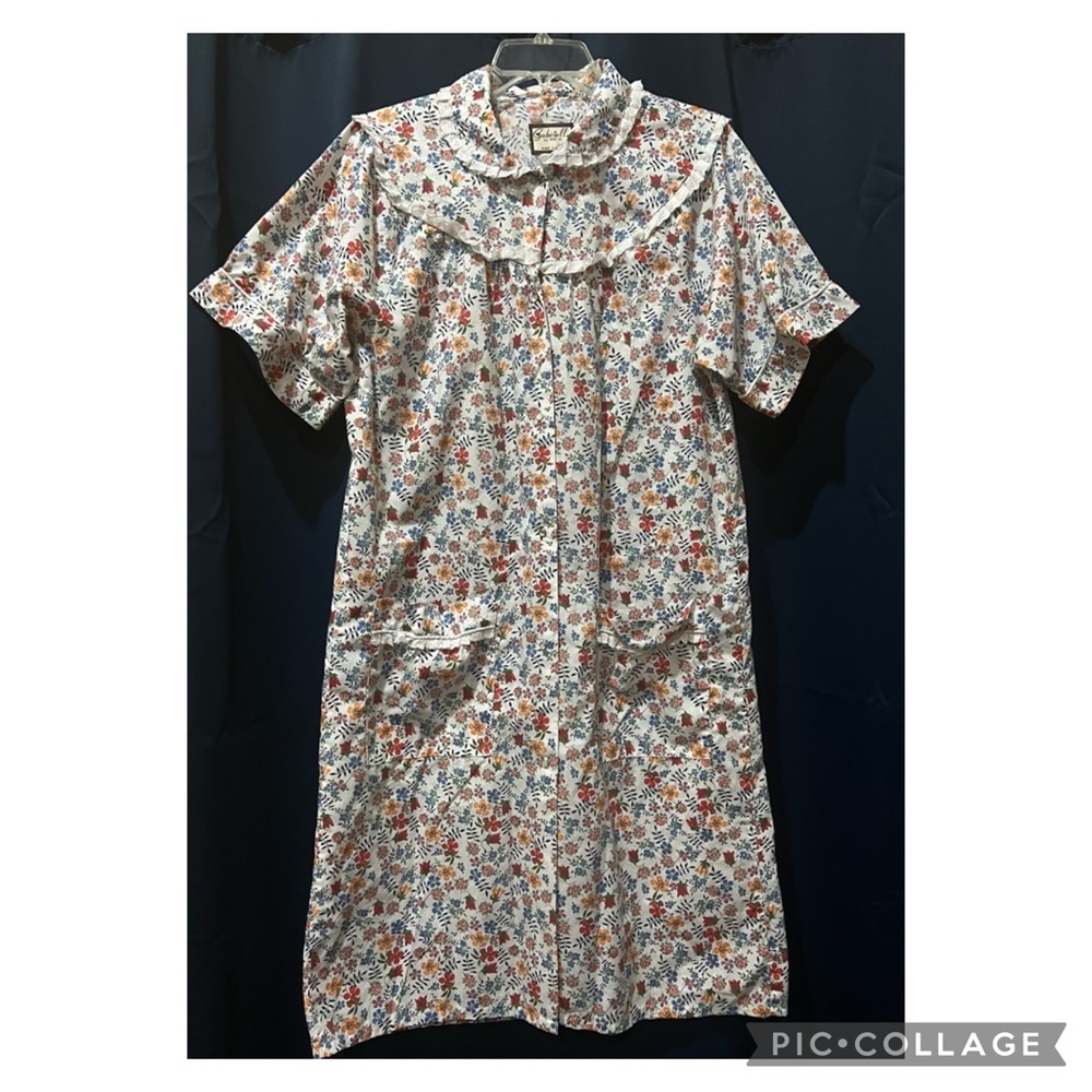 Floral Lacy Retro Muumuu Cover Up House Dress Snap Front Gabriella Size Large